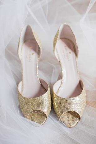 Glam Black and Gold Real Wedding by Barrie Anne Photography | onefabday.com