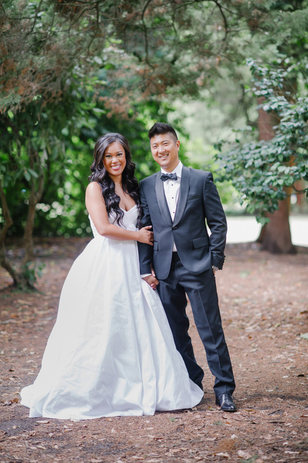 Glam Black and Gold Real Wedding by Barrie Anne Photography | onefabday.com