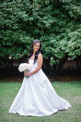 Glam Black and Gold Real Wedding by Barrie Anne Photography | onefabday.com