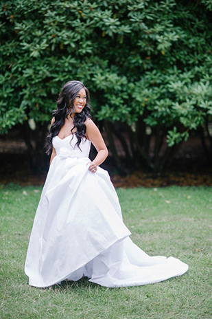 Glam Black and Gold Real Wedding by Barrie Anne Photography | onefabday.com