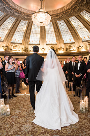 Glam Black and Gold Real Wedding by Barrie Anne Photography | onefabday.com