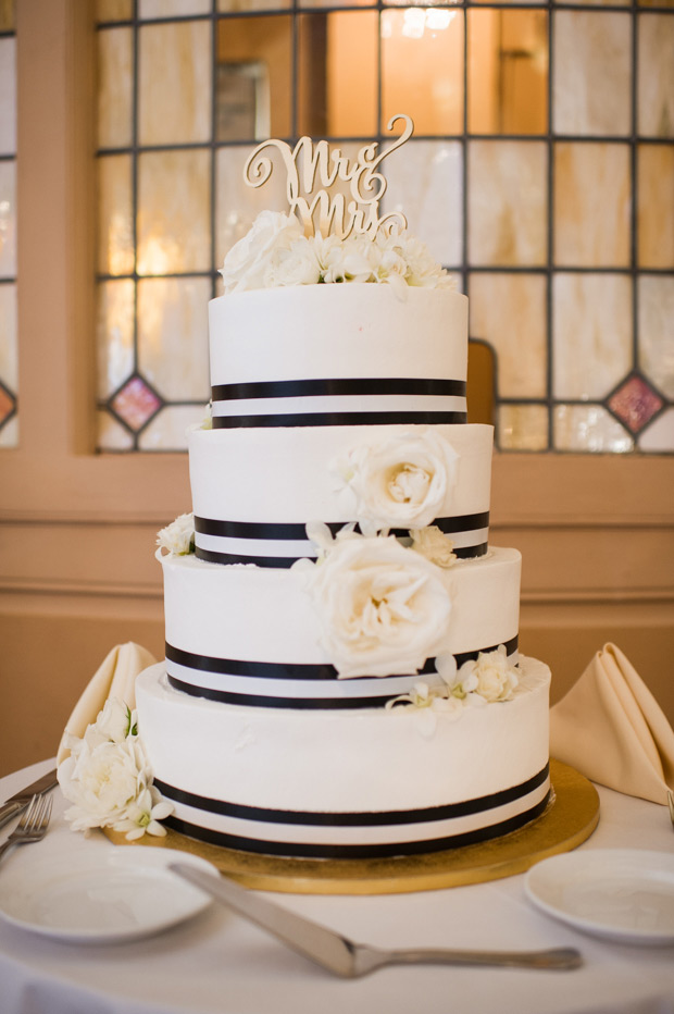 Glam Black and Gold Real Wedding by Barrie Anne Photography | onefabday.com