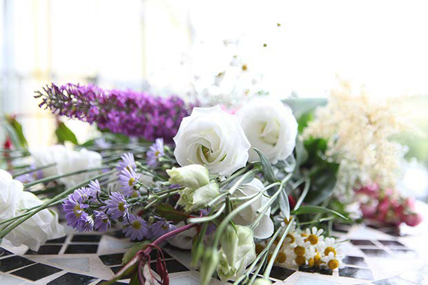 Pretty-outdoor-wedding-in-Ireland-by-Rose-Gowan-Photography-2026