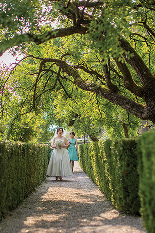 Beautiful Real Wedding on Garda Island | onefabday.com