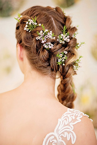 Beautiful Bridal style and wedding hair ideas by Katie Kav | onefabday.com