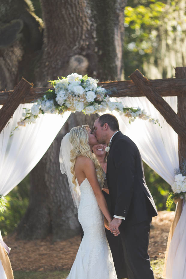 Sweet rustic wedding at Cross Creek Ranch // onefabday.com