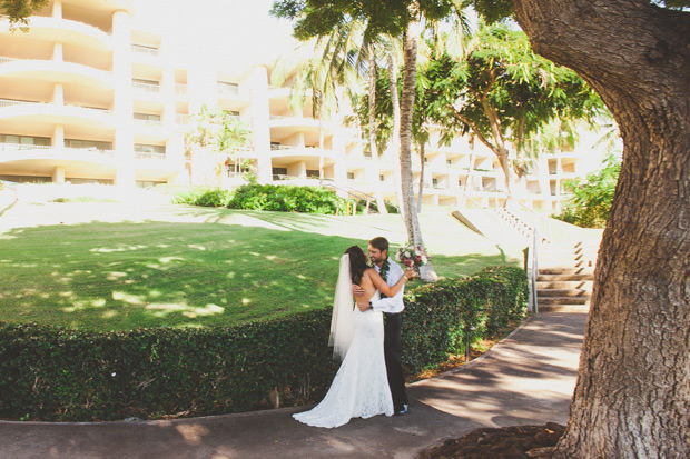 Beautiful Hawaii wedding by Couple Cups | onefabday.com