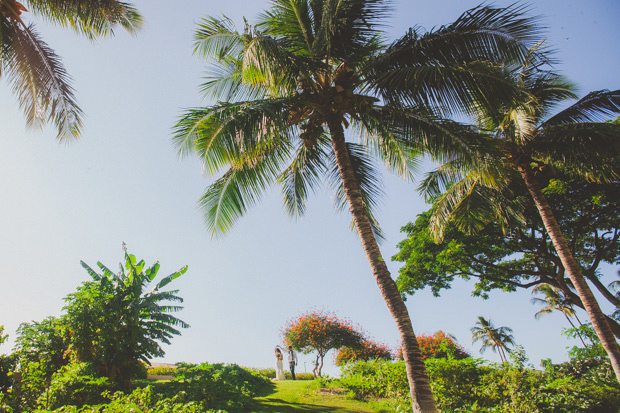 Beautiful Hawaii beach wedding by Couple Cups | onefabday.com