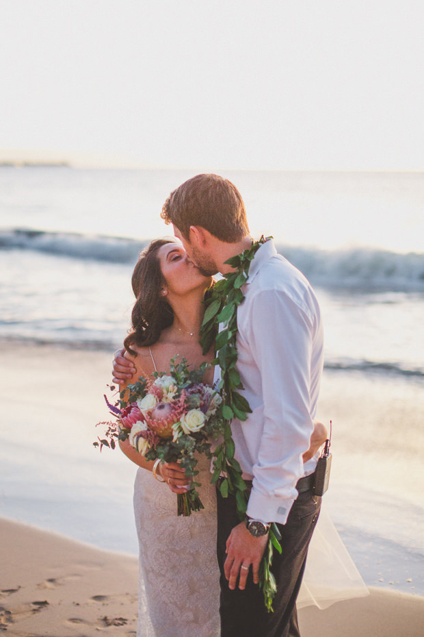 Beautiful Hawaii wedding by Couple Cups | onefabday.com