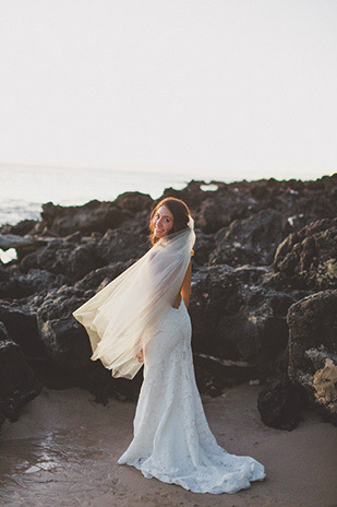 Beautiful Hawaii wedding by Couple Cups | onefabday.com