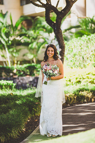 Beautiful Hawaii wedding by Couple Cups | onefabday.com