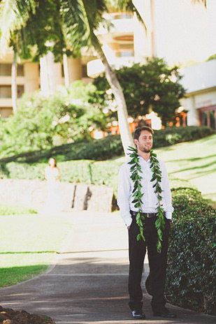 Beautiful Hawaii wedding by Couple Cups | onefabday.com