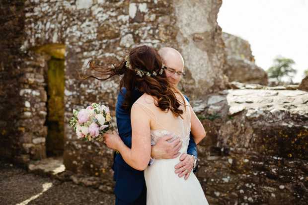 Beautiful tipi wedding by The Lous Photography | onefabday.com