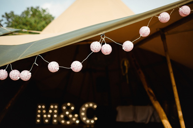 Beautiful tipi wedding by The Lous Photography | onefabday.com