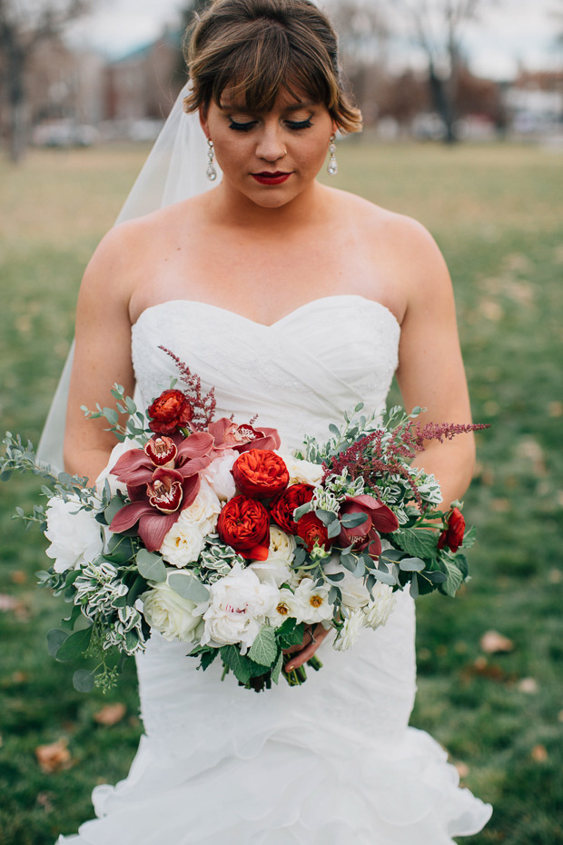 Glitzy glam gold and red real wedding by Ali V Photography | onefabday.com