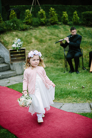 Gorgeous outdoor wedding by Therese Aherne | onefabday.com