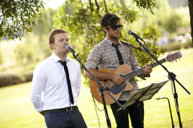 Beautiful floral filled wedding by Blumenthal Photography // onefabday.com