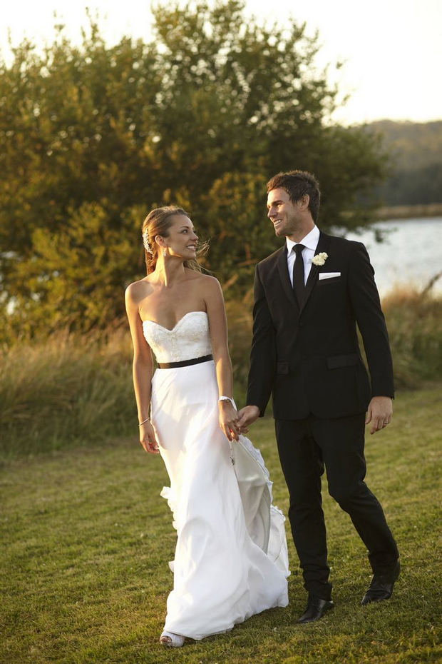 Beautiful floral filled wedding at Sault Restaurant by Blumenthal Photography // onefabday.com