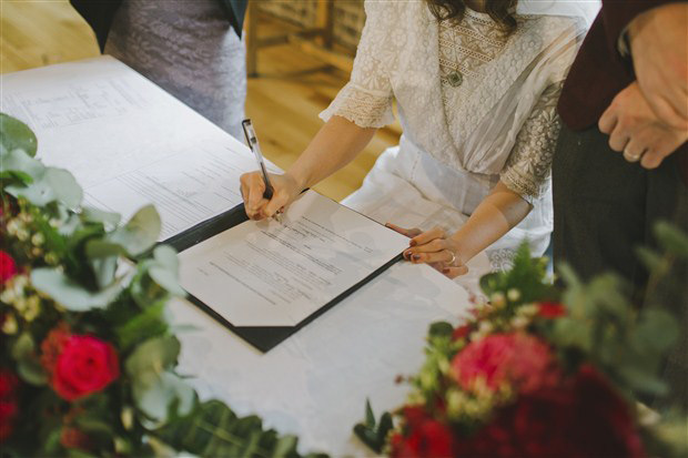 Vintage chic city wedding at Smock Alley | onefabday.com