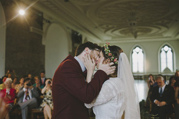 Vintage chic city wedding at Smock Alley | onefabday.com