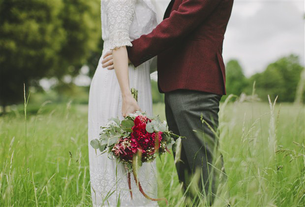 Vintage chic city wedding at Smock Alley | onefabday.com