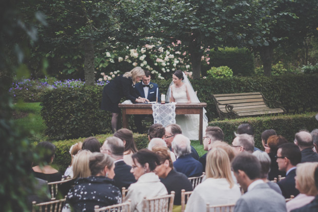 Larchfield Estate wedding by Ronan Shaw Photographie | onefabday.com