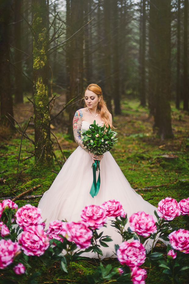 Pretty forest inspired wedding by Berit Altis Photography // www/onefabday.com