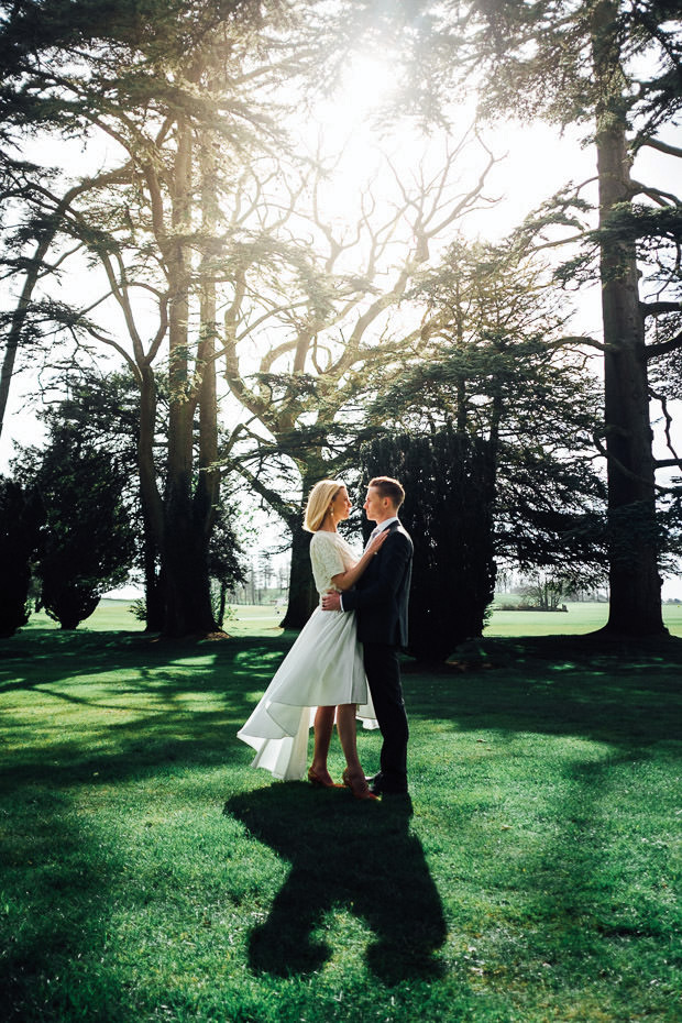 Chic minimalist wedding by Gareth McGaughey Photography // onefabday.com