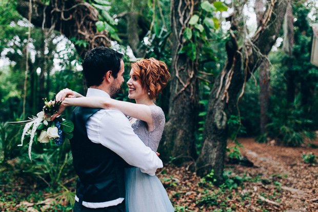 Beautiful Florida real wedding with a blue wedding dress | onefabday.com