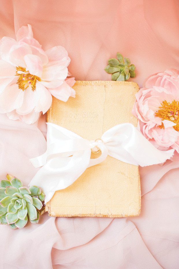 Pretty peach and lemon rustic wedding by Hope Taylor Photography // onefabday.com