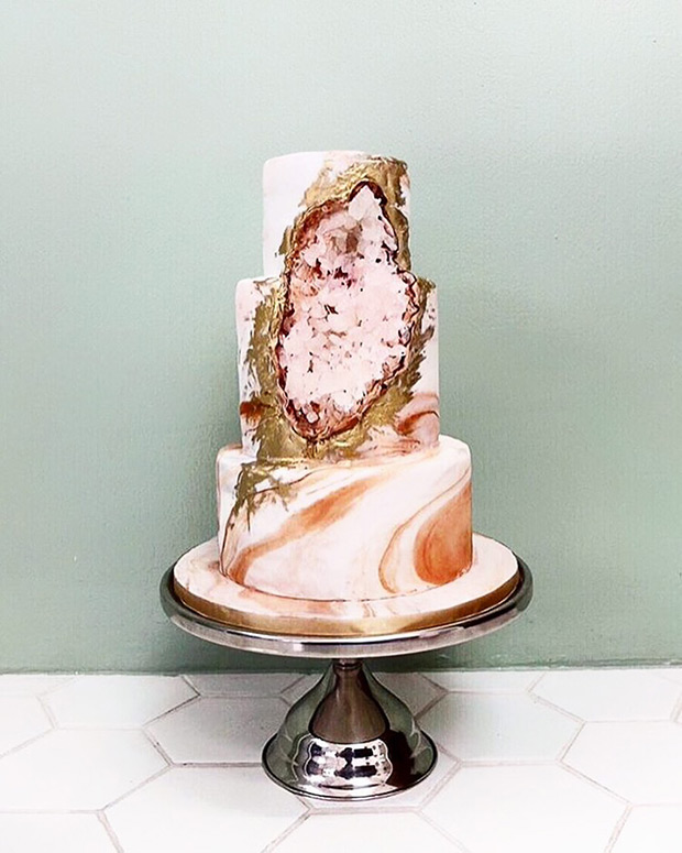 Statement Geode Wedding Cakes | onefabday.com