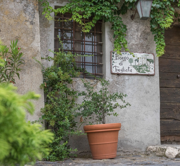 Borgo di Tragliata destination wedding by John Lalor Photography // onefabday.com