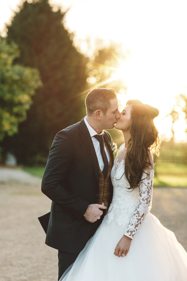 Beautiful Castle Bellingham wedding by Hannah McKernan Photography // onefabday.com