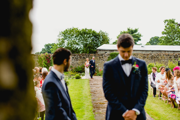 Colourful and fun family home wedding by Navyblur Photography // onefabday.com