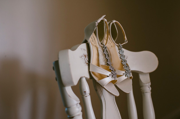 A Prettys and purple Orange Tree House wedding by Francis Meaney Photography // onefabday.com