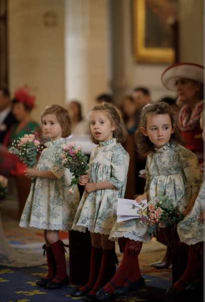 Cute winter flower girl outfit ideas | see them all on onefabday