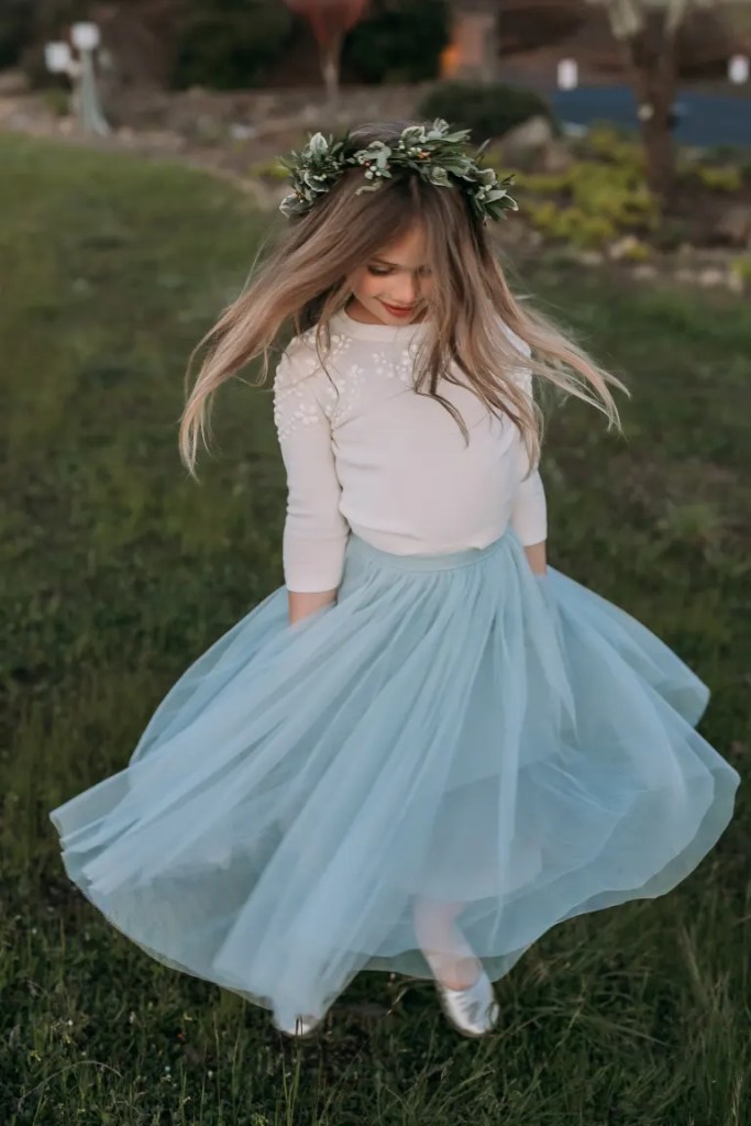 Cute winter flower girl outfit ideas | see them all on onefabday