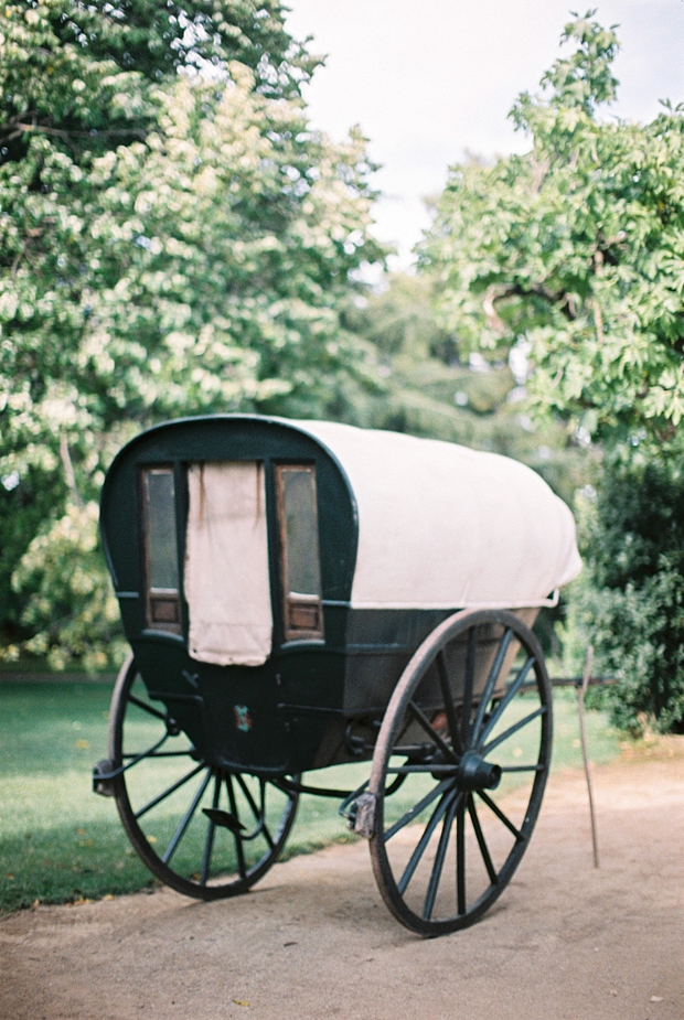 Beautiful Outdoor Wedding in Barcelona by En Route Photography // onefabday.com