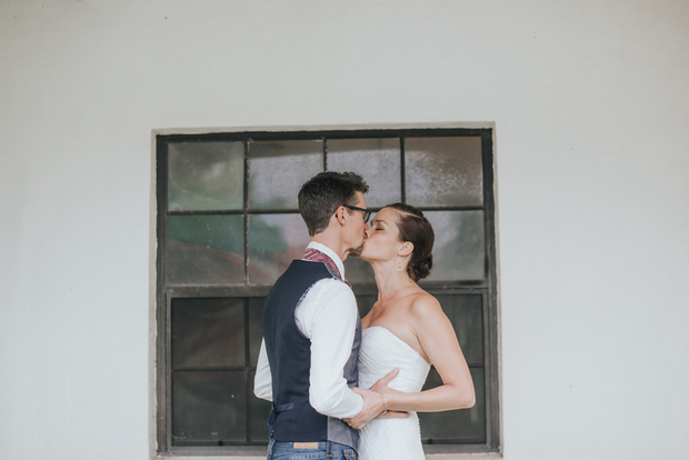 Beautiful Boho-Barn Wedding by Regina The Photographer / onefabday.com