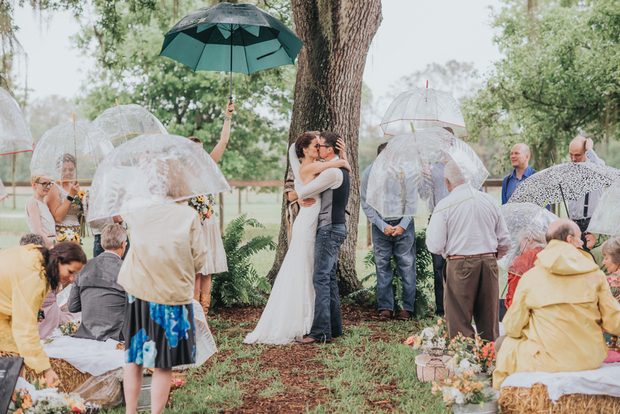 Beautiful Boho-Barn Wedding by Regina The Photographer / onefabday.com