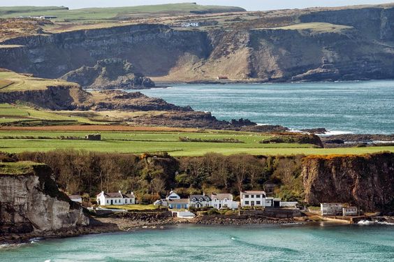 Irelands Most Romantic Cottages // See them all on onefabday.com