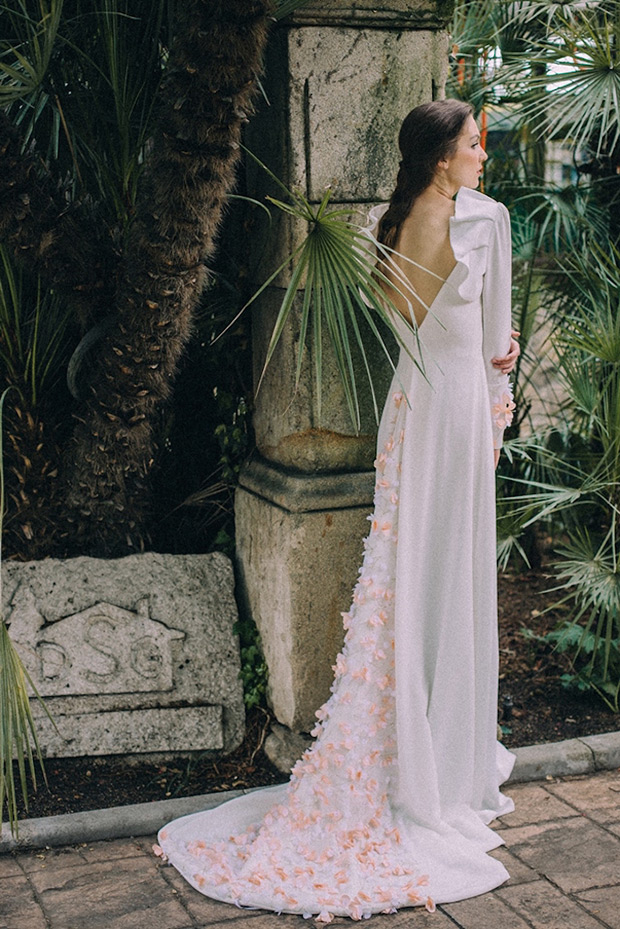 Non-traditional wedding dresses for the Fashionista bride | onefabday.com