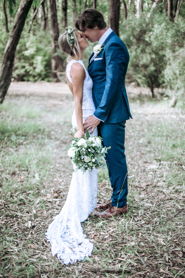 Beautiful boho Lindenderry Estate real wedding by Elk and Willow | onefabday.com