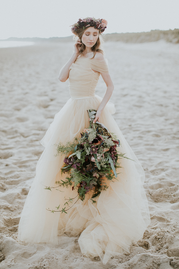 Beautiful floral wedding inspiration in the Irish countryside | see this beautiful shoot in full on onefabday.com