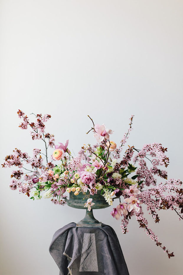 22 Gorgeous Oversized Floral Centrepieces // see them all on onefabday.com