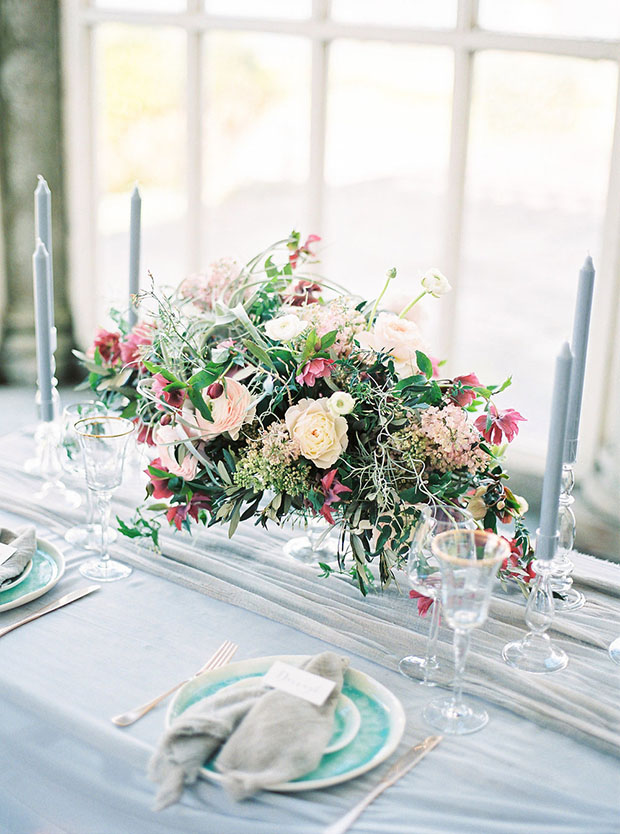 22 Gorgeous Oversized Floral Centrepieces // see them all on onefabday.com