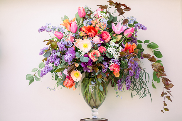 22 Gorgeous Oversized Floral Centrepieces // see them all on onefabday.com