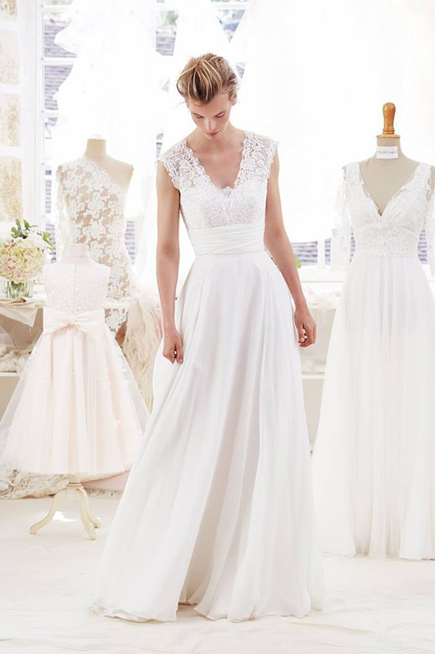 Ensemble Altea from Atelier Emelia wedding dresses 2018 -V-neck line in Calais lace around the bust. Long free flowing chiffon skirt. -  see the rest of the collection on onefabday.com