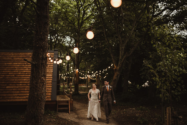 Rustic Segrave Barns wedding by Tomasz Kornas | onefabday.com