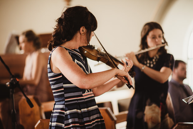 Rustic Segrave Barns wedding by Tomasz Kornas | onefabday.com